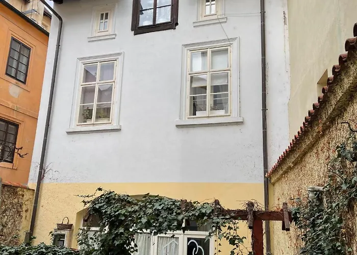 Cozygem House 2 Mins Walk Charles Bridge