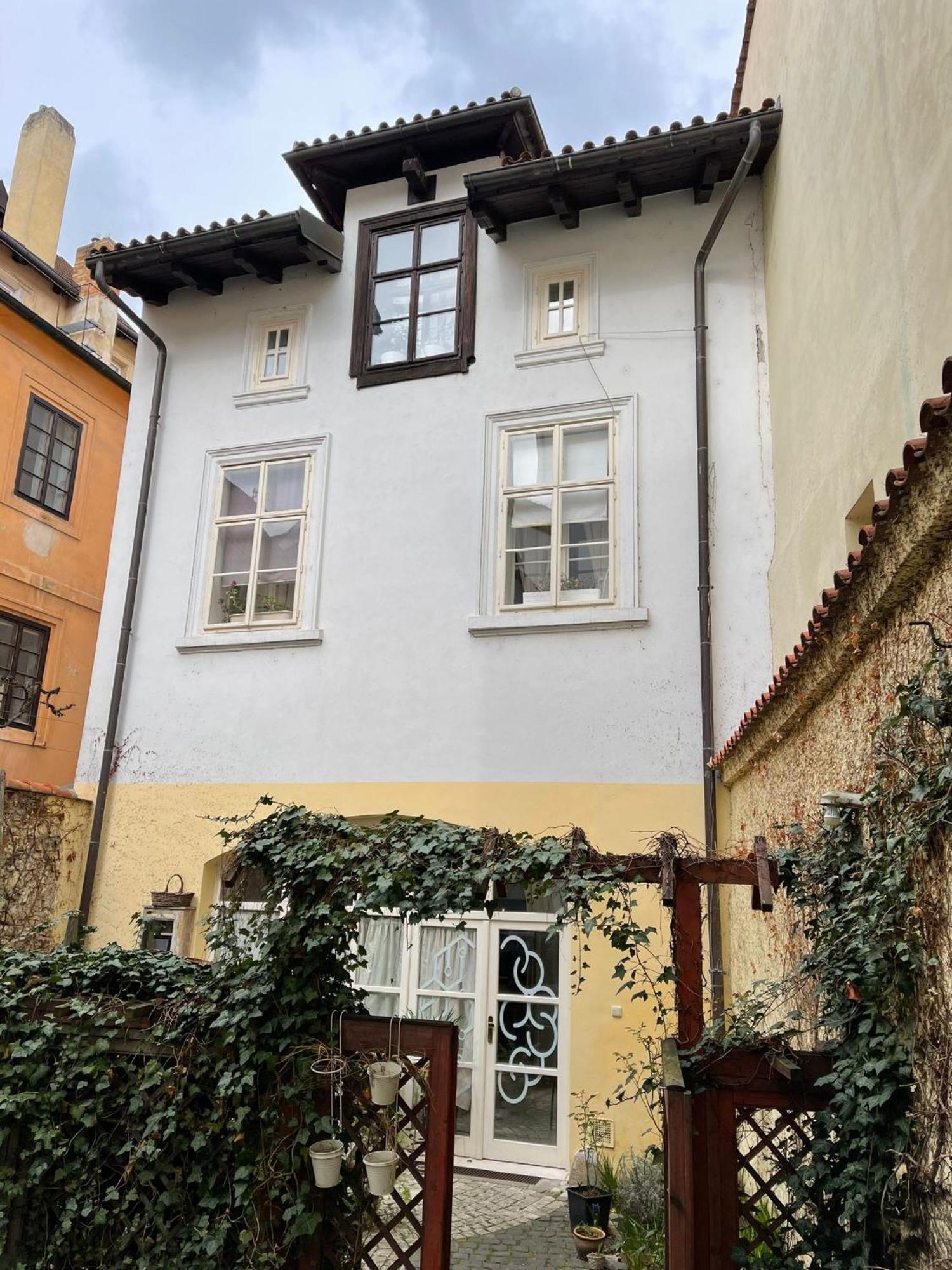 Holiday home Cozygem House 2 Mins Walk Charles Bridge
